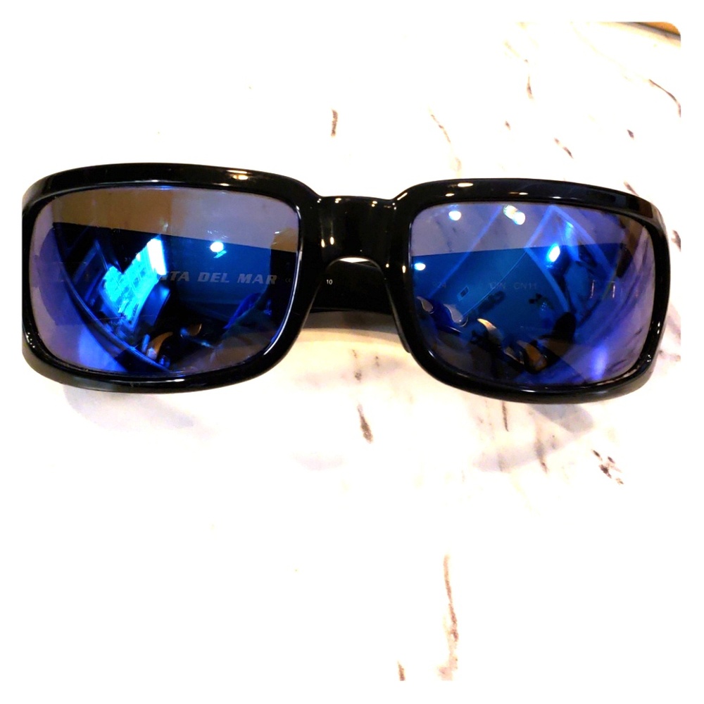 Coasta Del Mar CIN Sunglasses with case